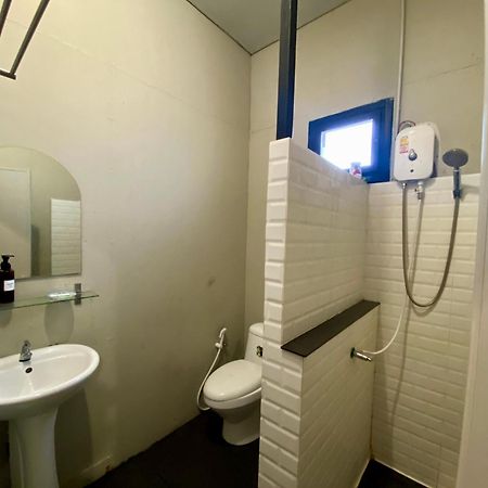 Хостел Nokhook House Транг Екстер'єр фото